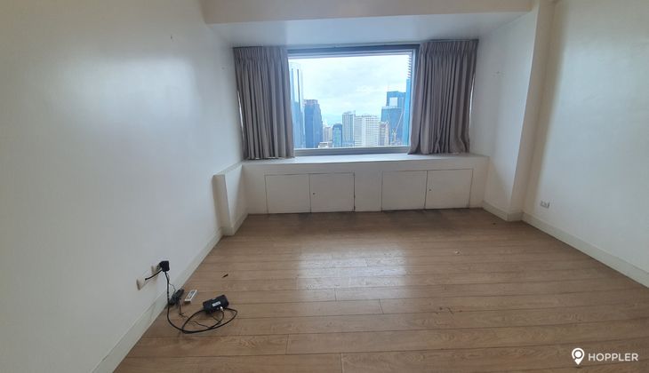 "2BR Condo for Rent in One Shangri-La Place, Ortigas Center, Mandaluyong"04