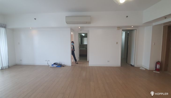 "2BR Condo for Rent in One Shangri-La Place, Ortigas Center, Mandaluyong"06