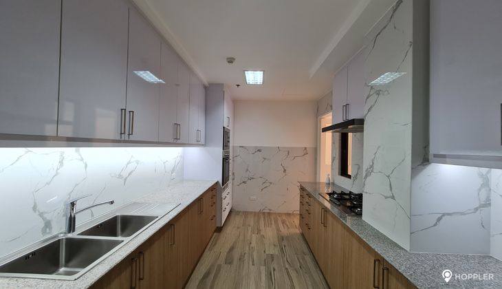 "3BR Condo for Rent in La Colline Suites, Horseshoe, Quezon City"03