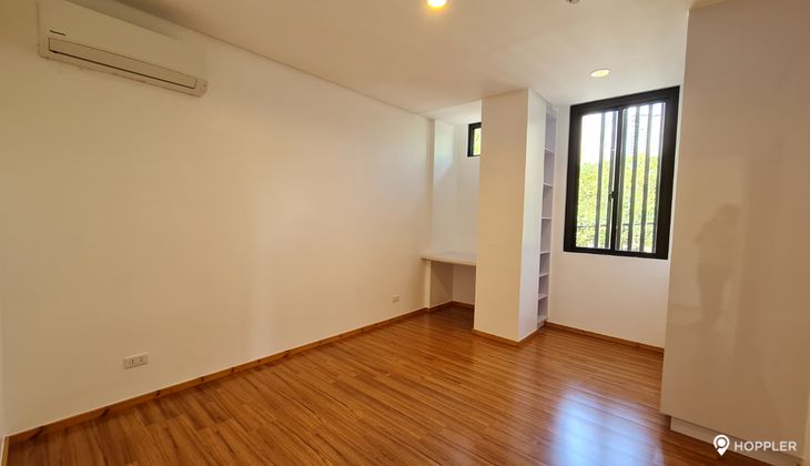 "3BR Condo for Rent in La Colline Suites, Horseshoe, Quezon City"06