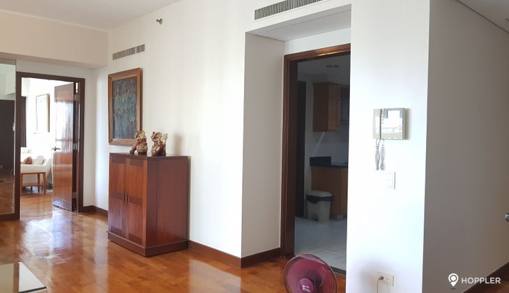"3BR Condo for Rent in The Residences at Greenbelt, Legazpi Village, Makati"02