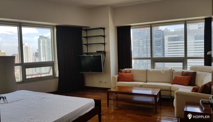 "3BR Condo for Rent in The Residences at Greenbelt, Legazpi Village, Makati"03