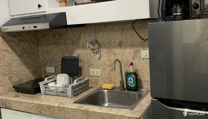 "Studio Condo for Rent in Citadel Inn, Poblacion, Makati"02