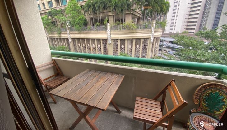 "2BR Condo for Rent in Tropical Palms, Legazpi Village, Makati"03