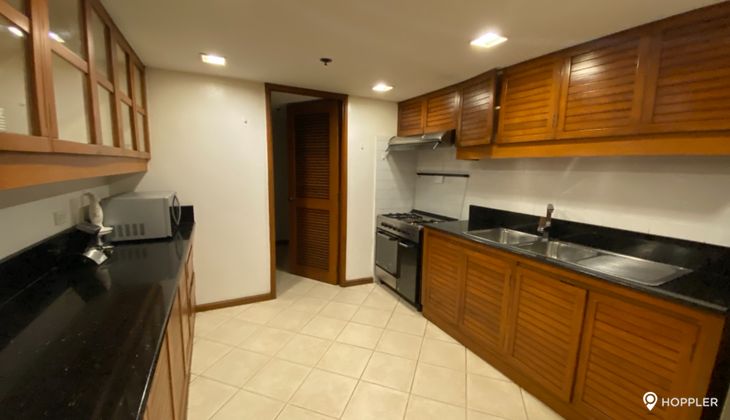 "2BR Condo for Rent in Tropical Palms, Legazpi Village, Makati"07
