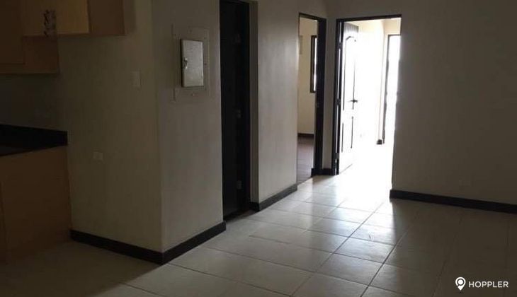 "2BR Condo for Rent in 313 Aguirre Ave., BF Homes, Las Piñas"02