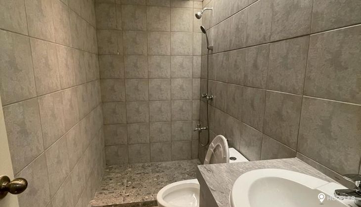 "1BR Condo for Rent in Alpha Salcedo, Salcedo Village, Makati"05
