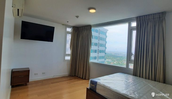 "2BR Condo for Rent in Park Terraces, San Lorenzo Village, Makati"08