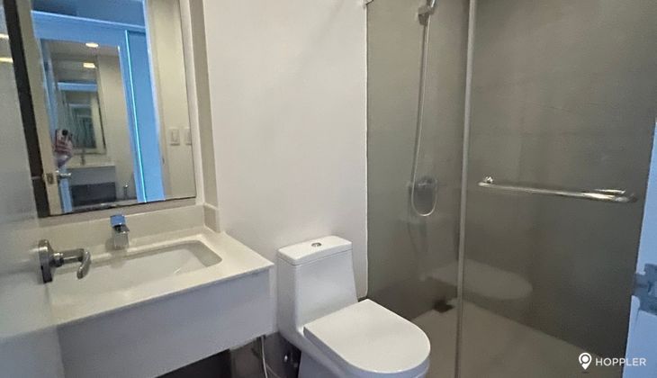 "2BR Condo for Rent in Arya Residences, BGC - Bonifacio Global City, Taguig"04