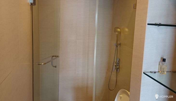 "3BR Condo for Rent in Fairways Tower, BGC - Bonifacio Global City, Taguig"10