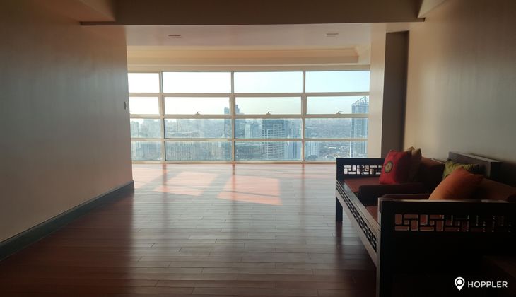 "4BR Condo for Rent in Discovery Primea, Urdaneta Village, Makati"08