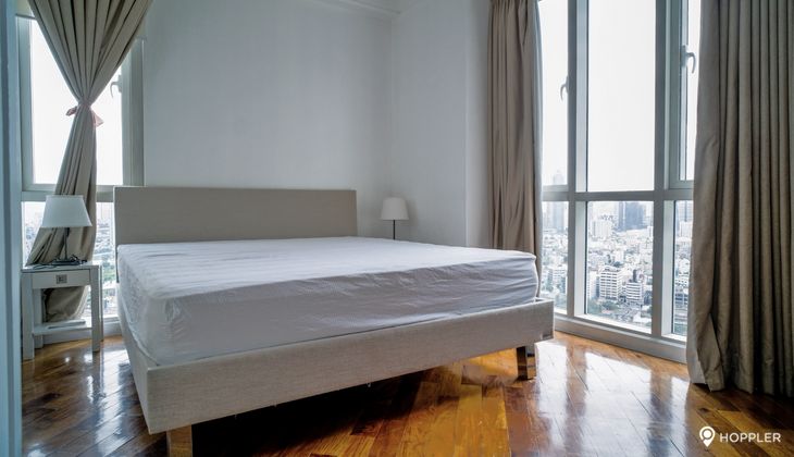 "2BR Condo for Rent in The Manansala, Rockwell Center, Makati"05