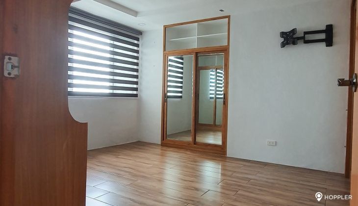"4BR Condo for Rent in LPL Condominium, Greenhills, San Juan"02