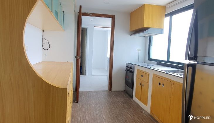 "4BR Condo for Rent in LPL Condominium, Greenhills, San Juan"03