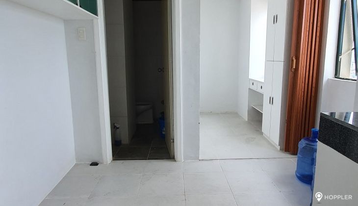 "4BR Condo for Rent in LPL Condominium, Greenhills, San Juan"04