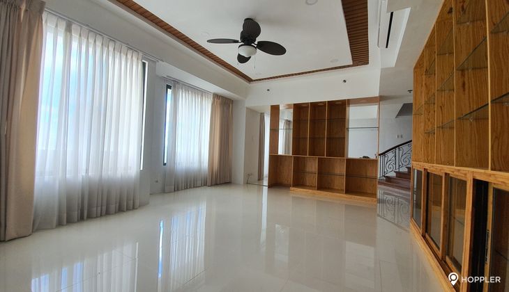 "4BR Condo for Rent in LPL Condominium, Greenhills, San Juan"06