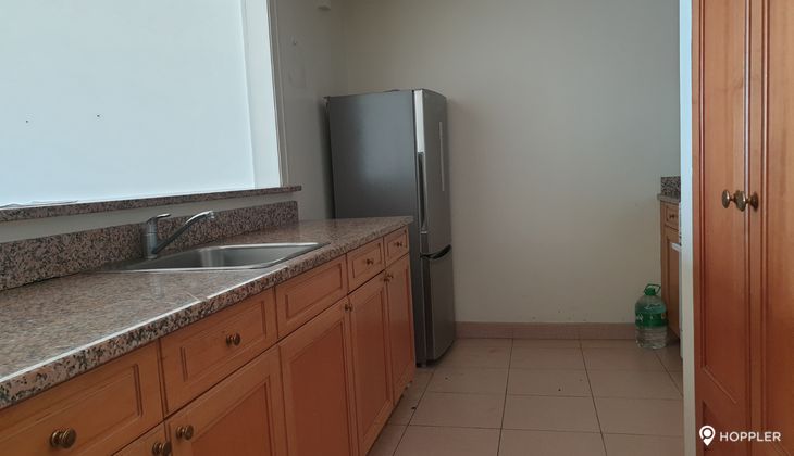 "1BR Condo for Rent in Hidalgo Place, Rockwell Center, Makati"03