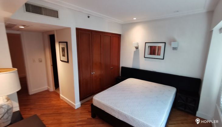 "3BR Condo for Rent in Hidalgo Place, Rockwell Center, Makati"02