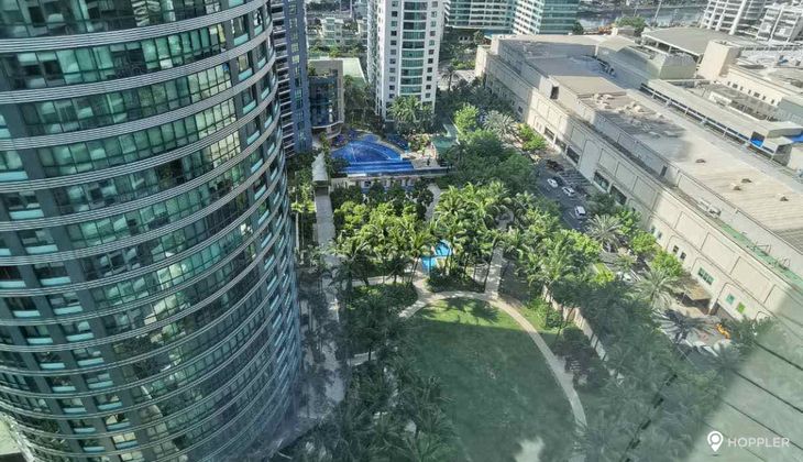 "3BR Condo for Rent in Hidalgo Place, Rockwell Center, Makati"10