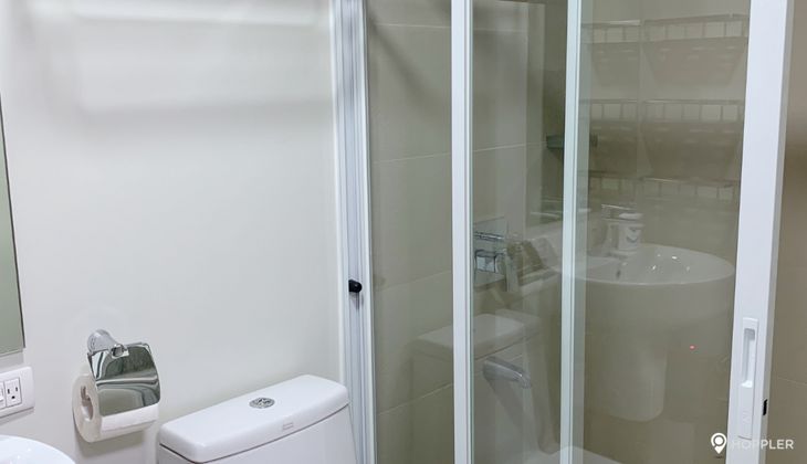 "1BR Condo for Rent in Kroma Tower, Legazpi Village, Makati"05