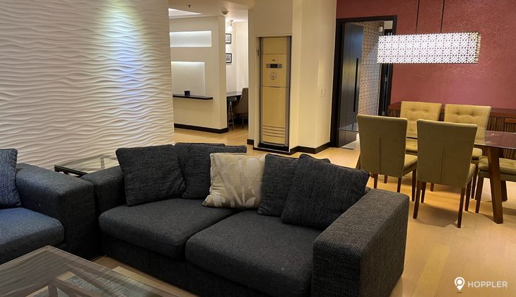 "2BR Condo for Rent in The Residences at Greenbelt, Legazpi Village, Makati"03