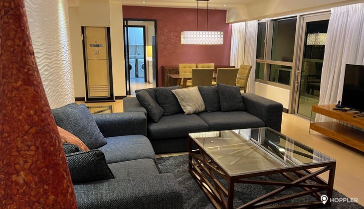 "2BR Condo for Rent in The Residences at Greenbelt, Legazpi Village, Makati"06