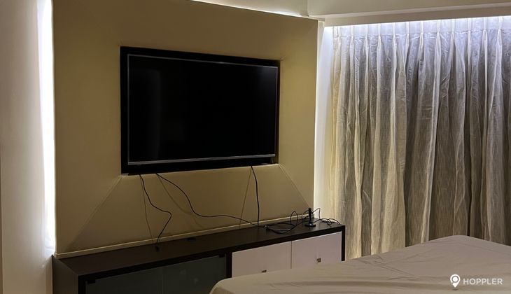 "2BR Condo for Rent in The Residences at Greenbelt, Legazpi Village, Makati"07