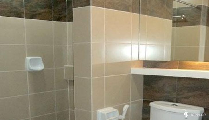"1BR Condo for Rent in The Asia Tower, Legazpi Village, Makati"05