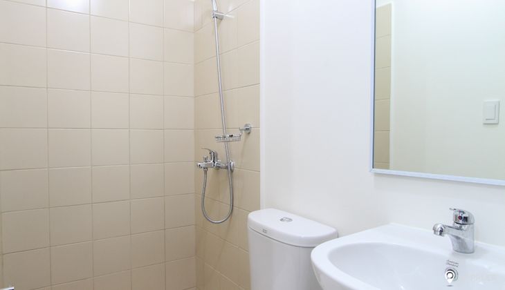"2BR Condo for Rent in Garden Towers, Legazpi Village, Makati"09