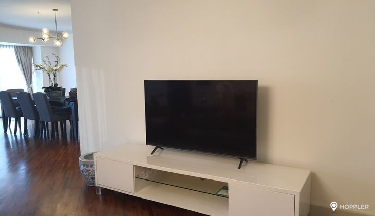 "3BR Condo for Rent in Luna Gardens, Rockwell Center, Makati"04