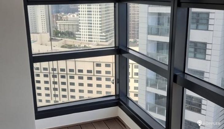 "2BR Condo for Rent in Garden Towers, Legazpi Village, Makati"05