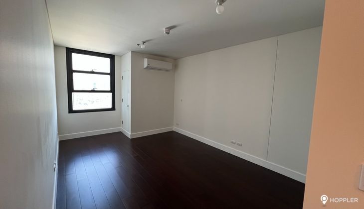 "2BR Condo for Rent in Garden Towers, Legazpi Village, Makati"08