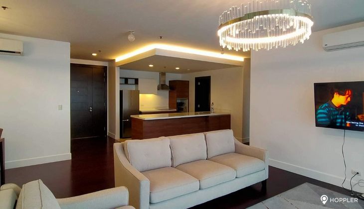 "2BR Condo for Rent in Garden Towers, Legazpi Village, Makati"07