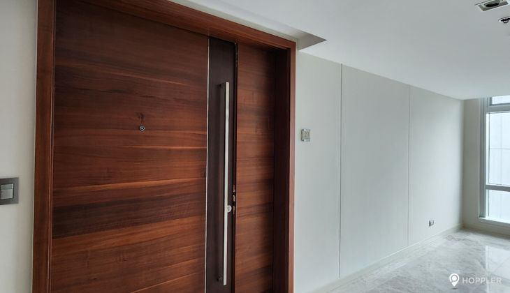 "3BR Condo for Rent in Two Roxas Triangle, Salcedo Village, Makati"04
