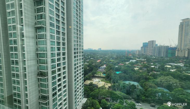 "3BR Condo for Rent in Two Roxas Triangle, Salcedo Village, Makati"07