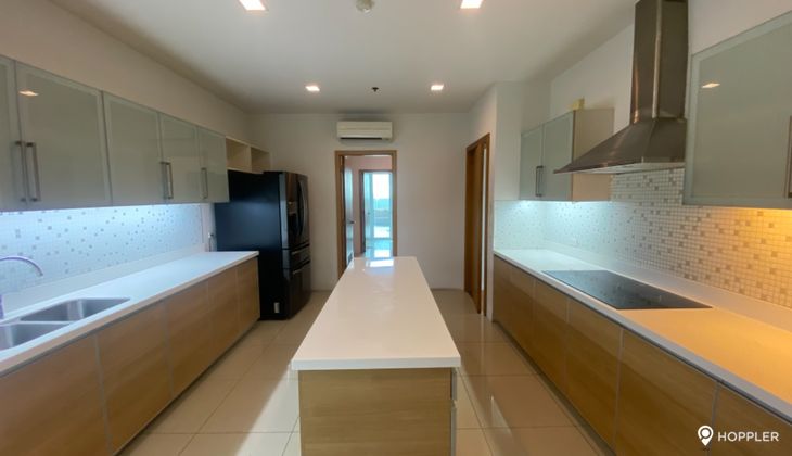 "3BR Condo for Rent in Park Terraces, San Lorenzo Village, Makati"07