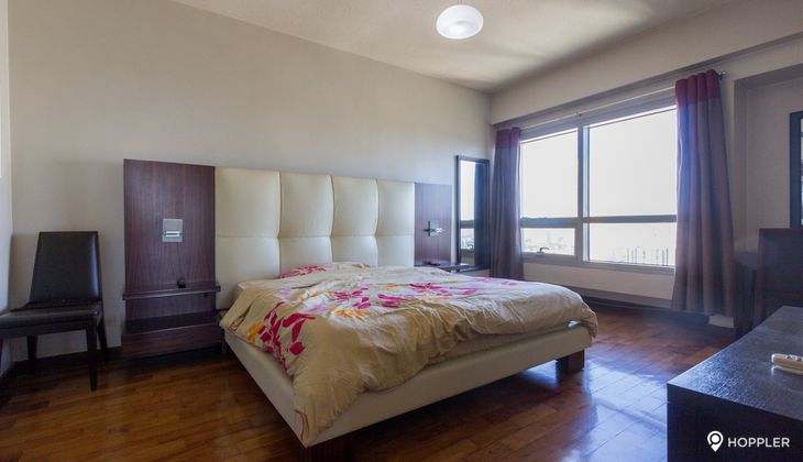 "2BR Condo for Rent in The Residences at Greenbelt, Legazpi Village, Makati"06