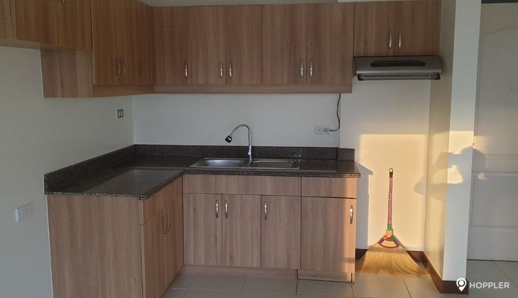 "3BR Condo for Rent in Acacia Estates, Ususan, Taguig"02