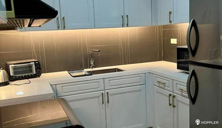 "2BR Condo for Rent in Amorsolo West, Rockwell Center, Makati"03