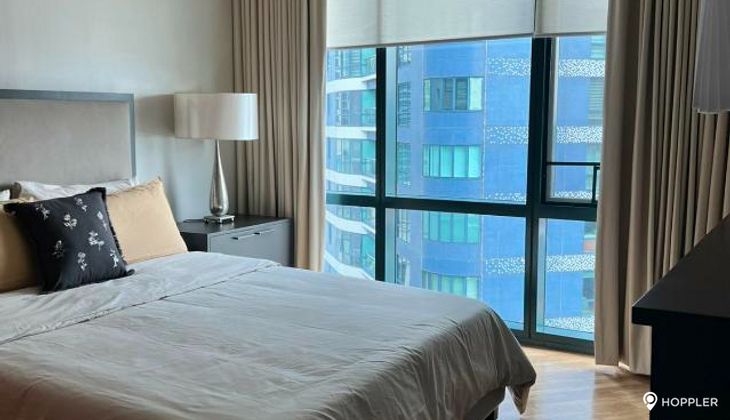 "2BR Condo for Rent in Amorsolo West, Rockwell Center, Makati"04