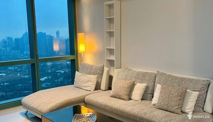 "3BR Condo for Rent in 8 Forbes Town Road, BGC - Bonifacio Global City, Taguig"10
