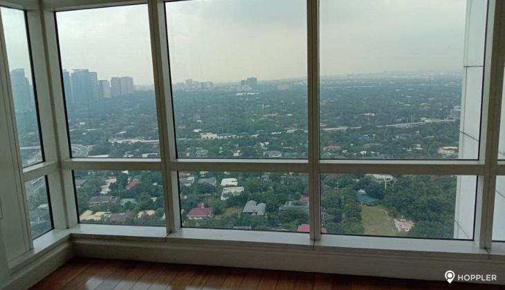 "3BR Condo for Rent in One Roxas Triangle, Urdaneta Village, Makati"05