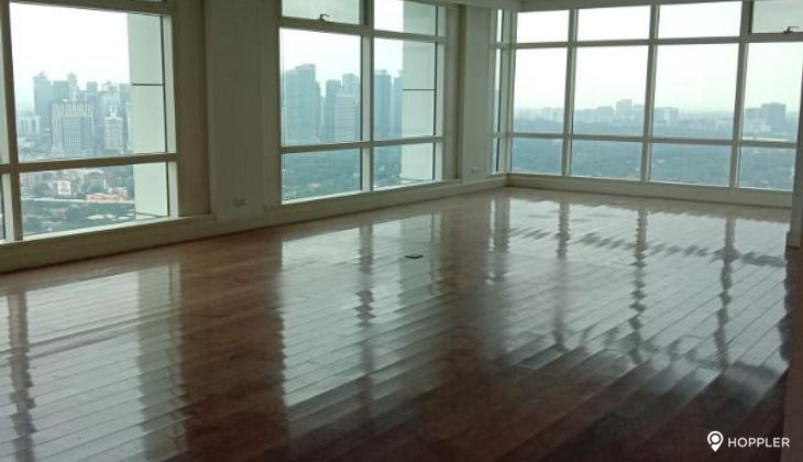 "3BR Condo for Rent in One Roxas Triangle, Urdaneta Village, Makati"08