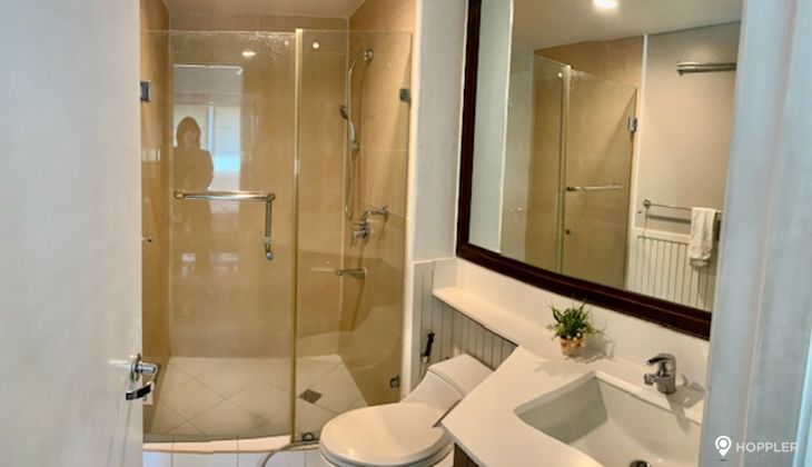 "1BR Condo for Rent in The Manansala, Rockwell Center, Makati"07