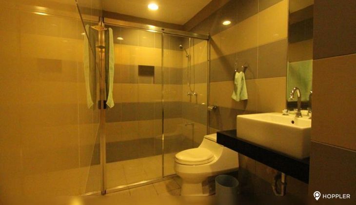 "1BR Condo for Rent in One McKinley Place, BGC - Bonifacio Global City, Taguig"08