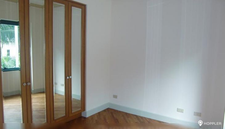 "3BR Condo for Rent in Hidalgo Place, Rockwell Center, Makati"07