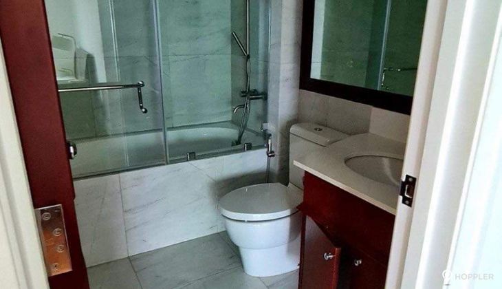 "2BR Condo for Rent in Hidalgo Place, Rockwell Center, Makati"02