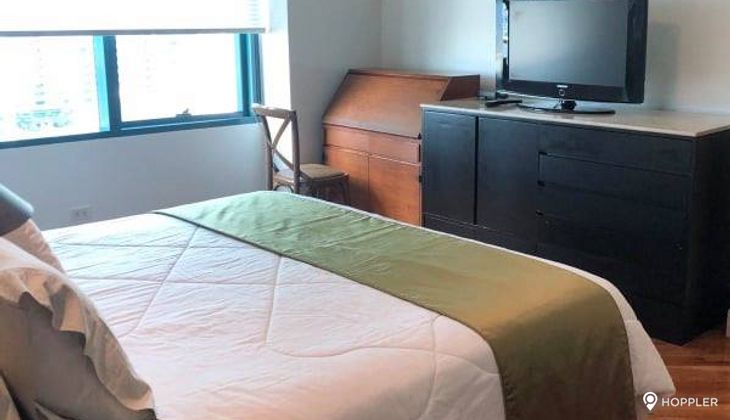 "2BR Condo for Rent in Hidalgo Place, Rockwell Center, Makati"07