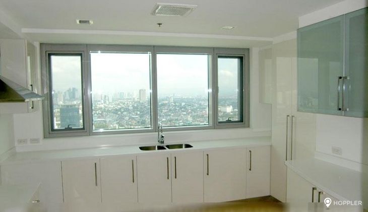 "3BR Condo for Rent in One Serendra, BGC - Bonifacio Global City, Taguig"03