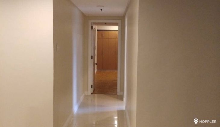 "2BR Condo for Rent in One Lafayette Square, Salcedo Village, Makati"04